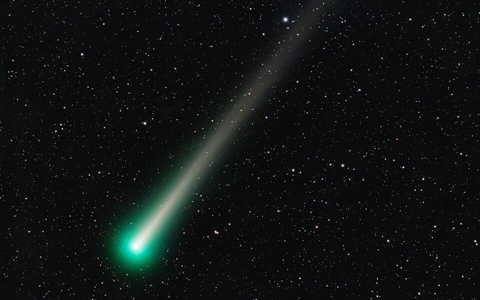 Green comet Twitter 960x600