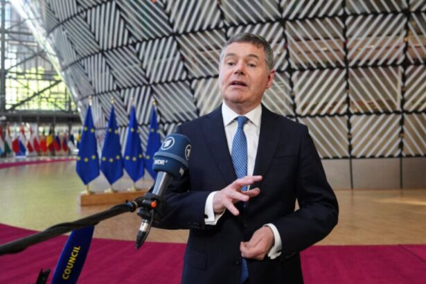 Ae7281ff04d2cd8e1e6e6ee79ce38e0c